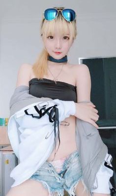 年轻漂亮岳每4伦理_国产在线观看