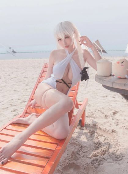 《能干的女秘书》电影_超清超清在线观看