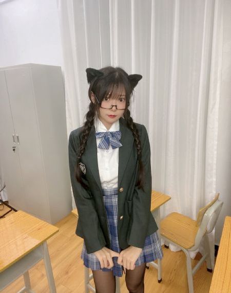 漂亮的保姆在线看_剧情片电视剧在线观看